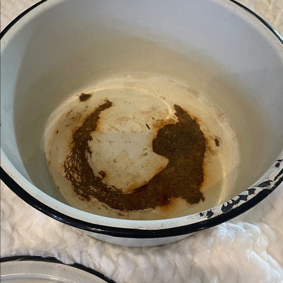 Vintage White Enamel Pot with Lid very old - Picture 3 of 4